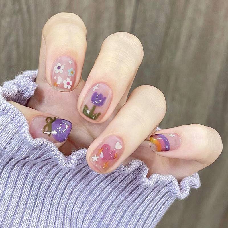 Cute Childlike Floral Nail Art