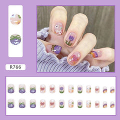 Cute Childlike Floral Nail Art