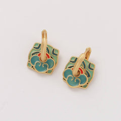 Chinese-style earrings with a luxurious and sophisticated vibe