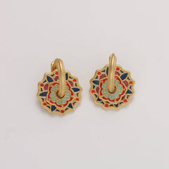 Chinese-style earrings with a luxurious and sophisticated vibe